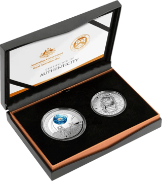 Two coins in a case, reverse: two coins in a case, one of them with Earth in colour