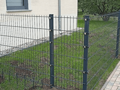 Stahlgitterzaun