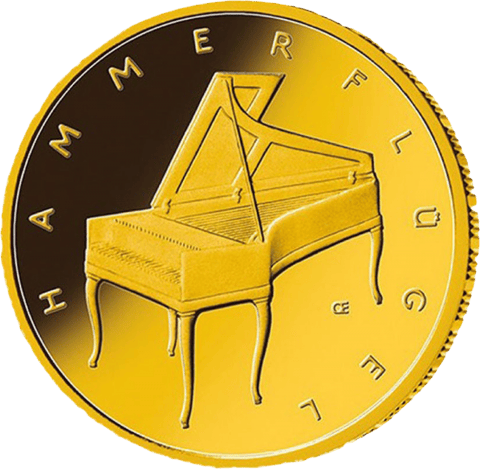 50‑Euro‑Goldmünze Hammerflügel 2019, Bildseite: ein Flügel mit geöffnetem Deckel, am Rand der Schriftzug HAMMERFLÜGEL