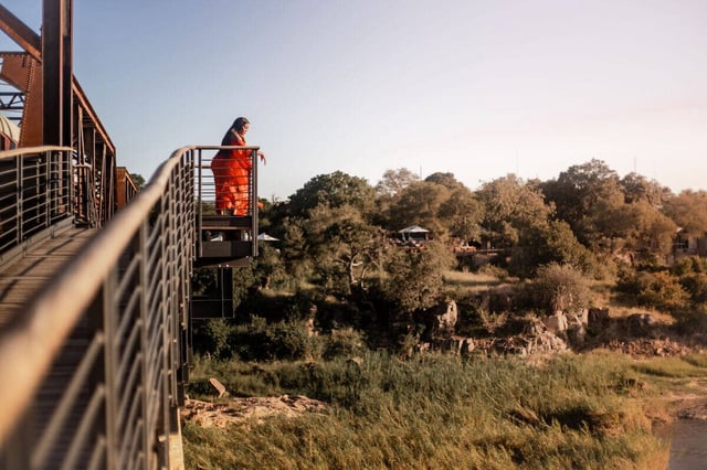 Auf dem Steg des Kruger Shalati, hoch über dem Sabie River