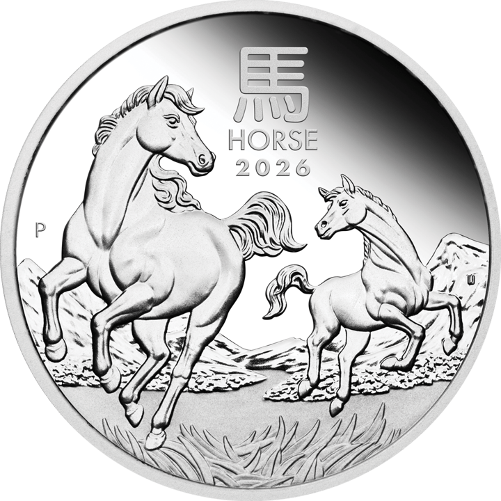 Abbildung der Tierseite: eine Stute mit Fohlen im Galopp vor Bergen, oben das Zeichen 馬 und HORSE 2026, links ein P